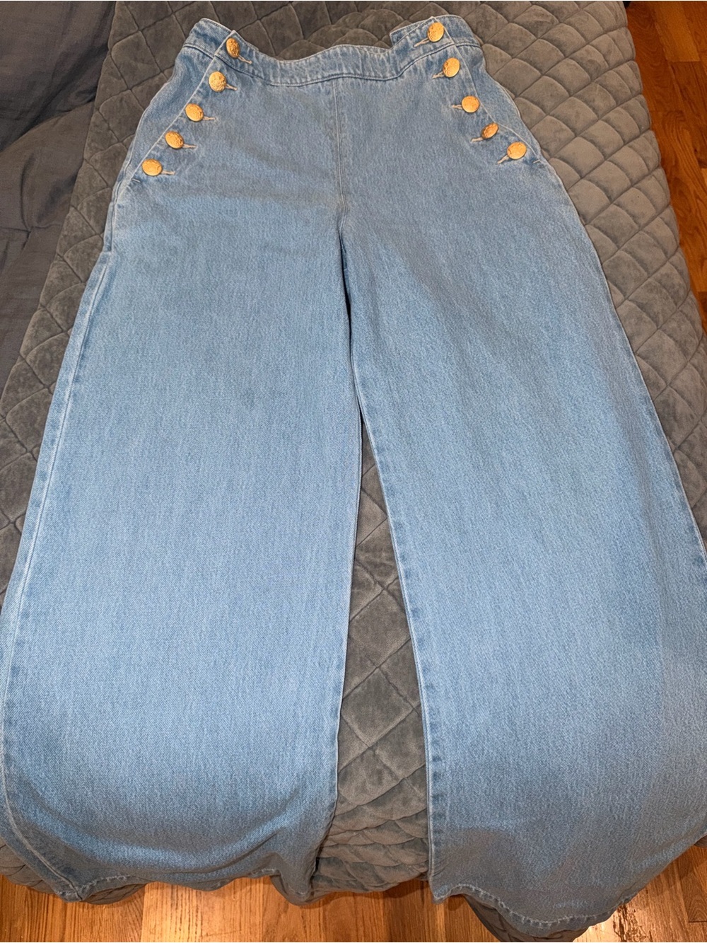 Sezane Light Blue High-Waist Wide-Leg Jeans with Gold Buttons - Picture 4 of 6
